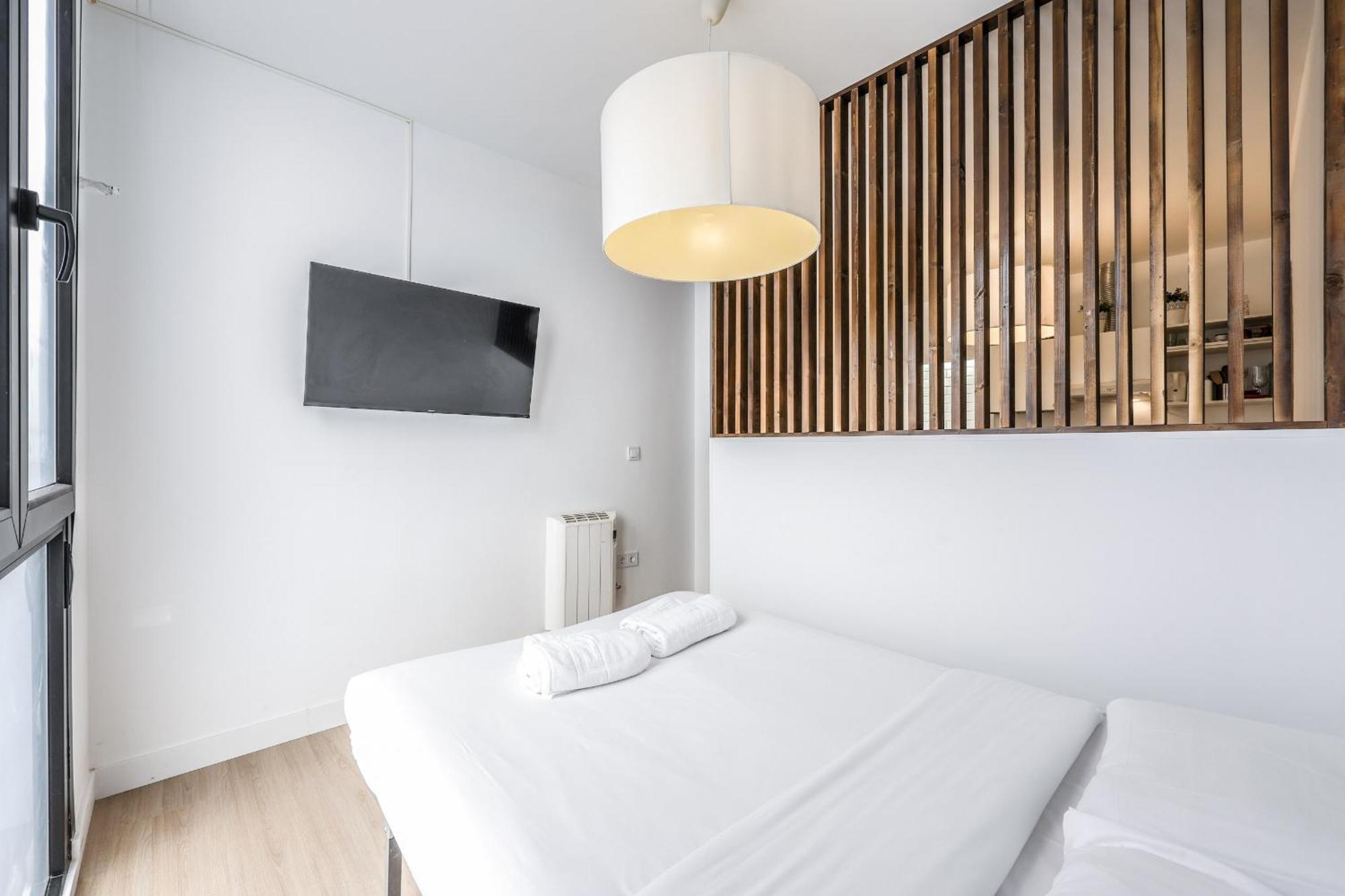 Pequeno Apartamento Reformado En Tirso De Molina Alquiler Temporal 马德里 外观 照片